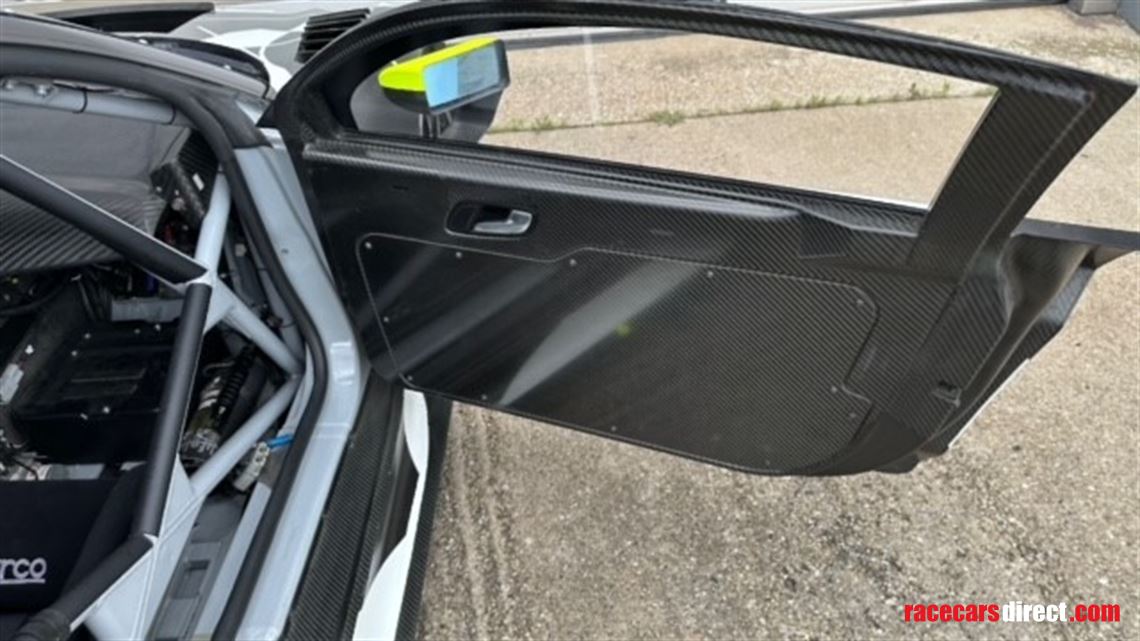 audi-r8-gt3-lms-evo-2