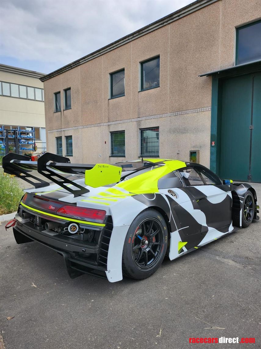 audi-r8-gt3-lms-evo-2