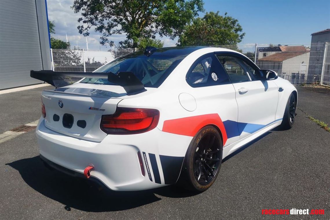 bmw-m2-cs-racing