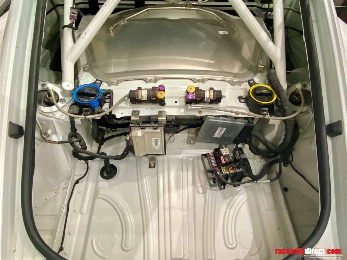 porsche-718-gt4-clubsport-competition