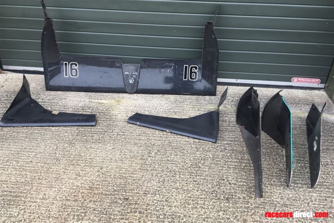 leyton-house-911-front-wing-flaps-end-plates