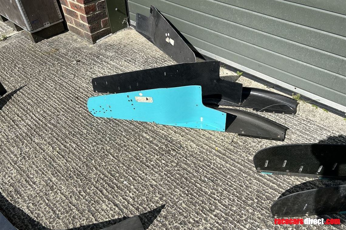 leyton-house-911-front-wing-flaps-end-plates