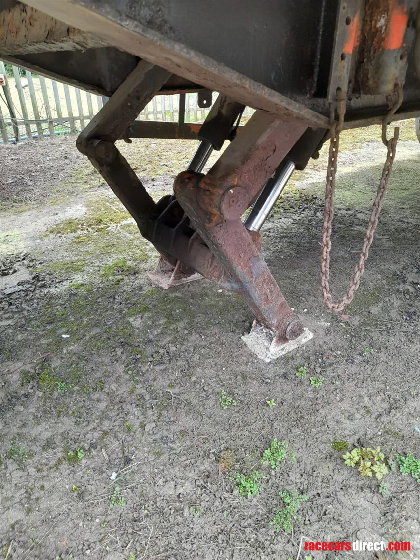 car-vehicle-transporter-artic-tri-axle-traile