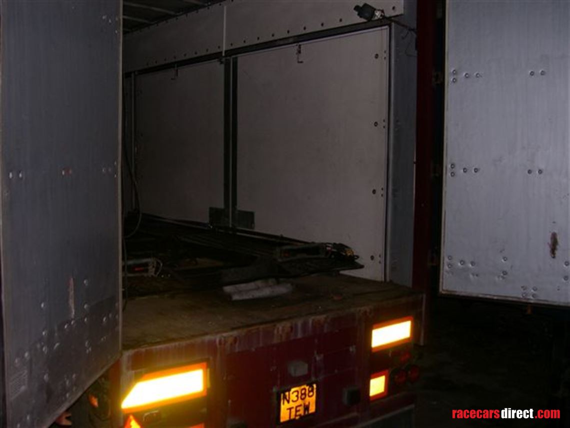 car-vehicle-transporter-artic-tri-axle-traile