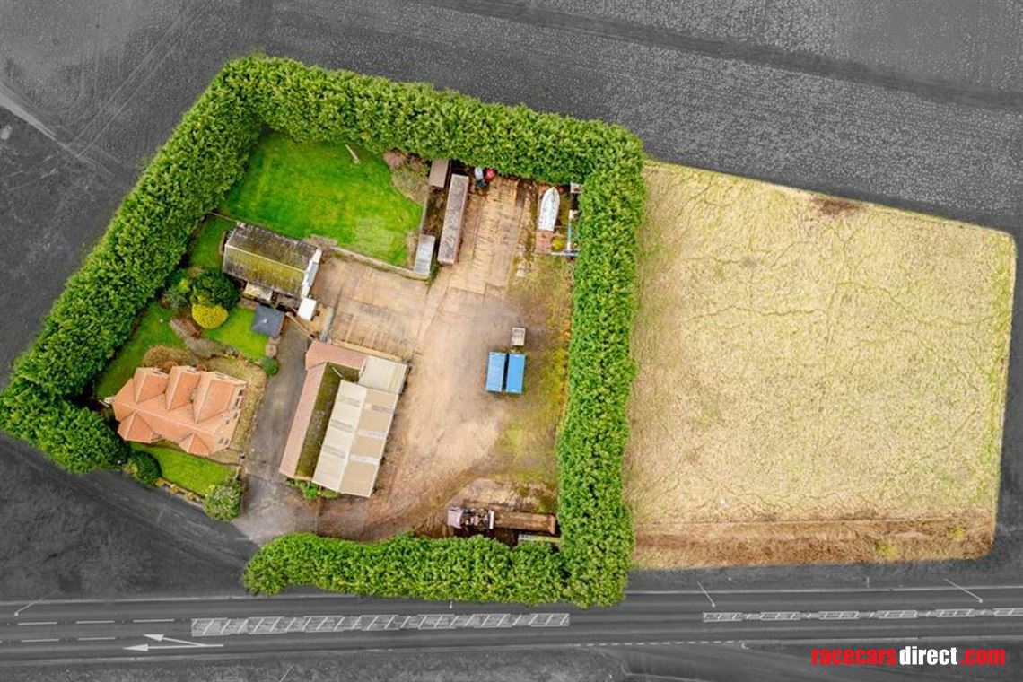 5-bed-house-with-workshops-storage-hgv-access