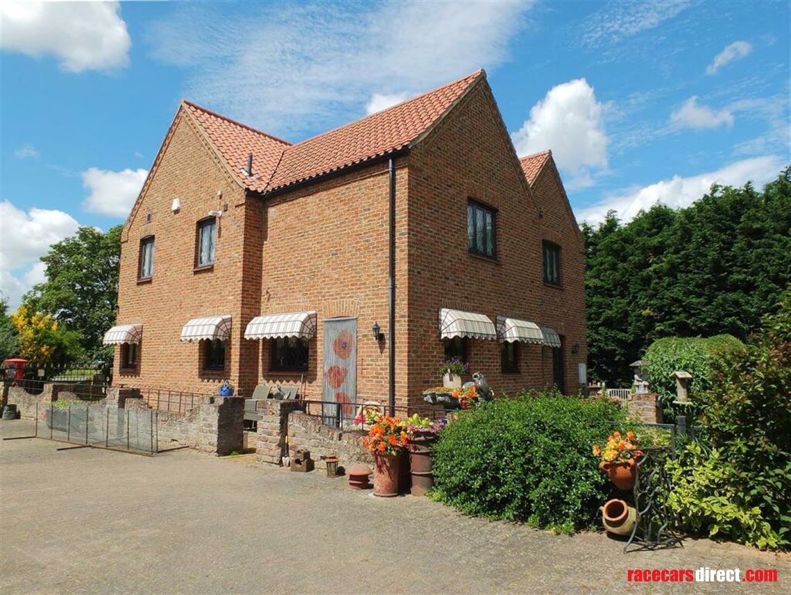 5-bed-house-with-workshops-storage-hgv-access