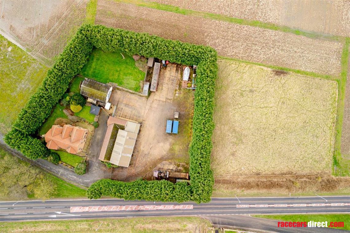 5-bed-house-with-workshops-storage-hgv-access