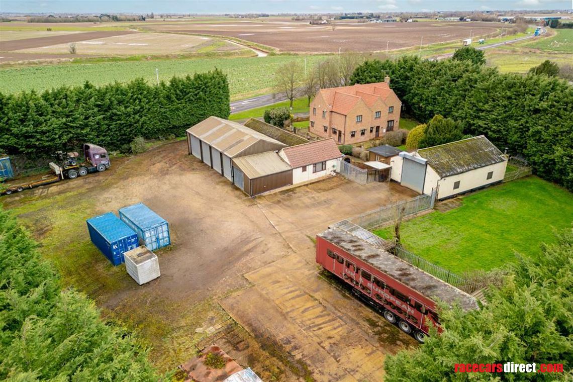 5-bed-house-with-workshops-storage-hgv-access