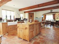 5-bed-house-with-workshops-storage-hgv-access