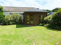 5-bed-house-with-workshops-storage-hgv-access