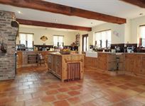 5-bed-house-with-workshops-storage-hgv-access