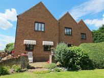 5-bed-house-with-workshops-storage-hgv-access