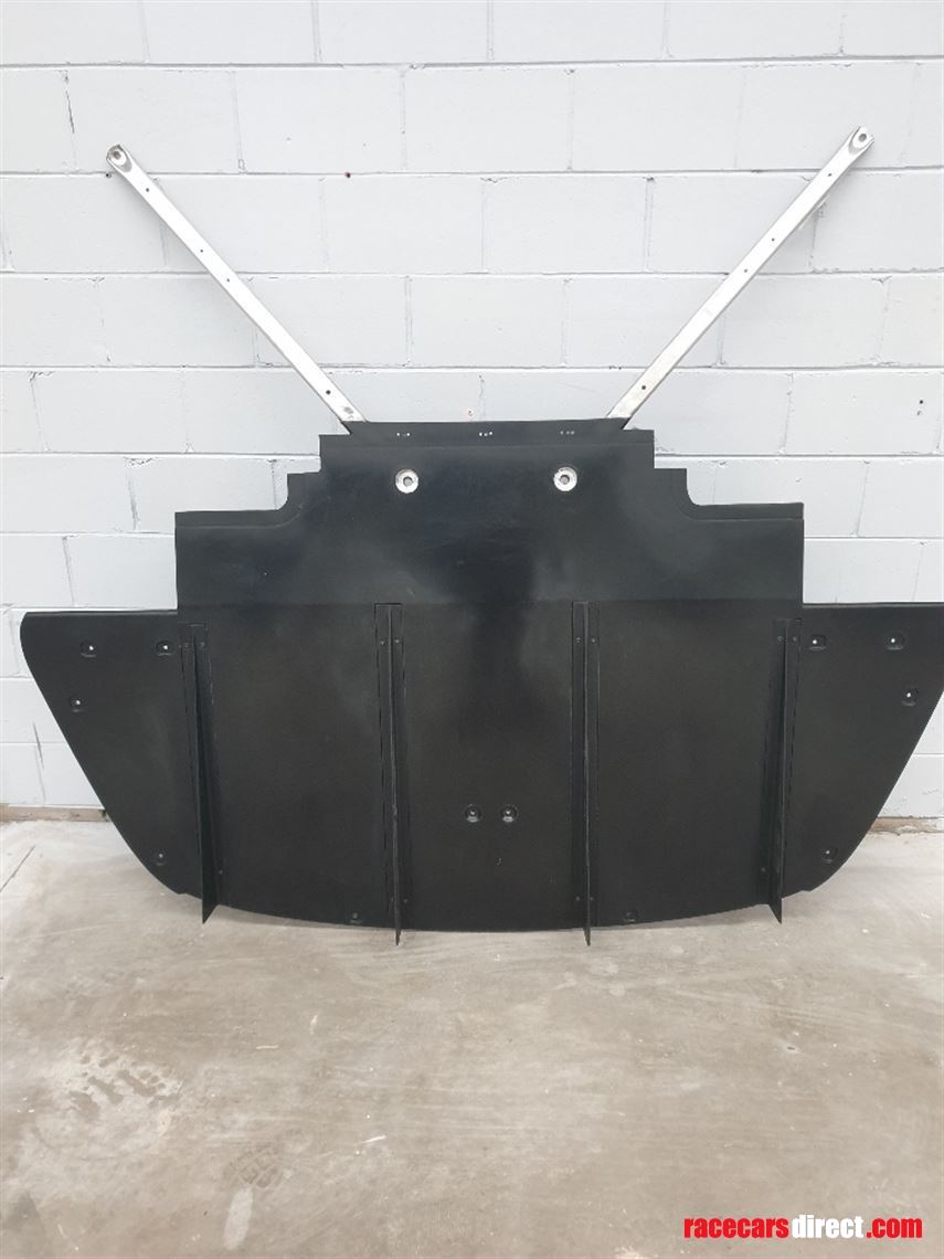 997-gt3r-new-rear-diffuser-2013