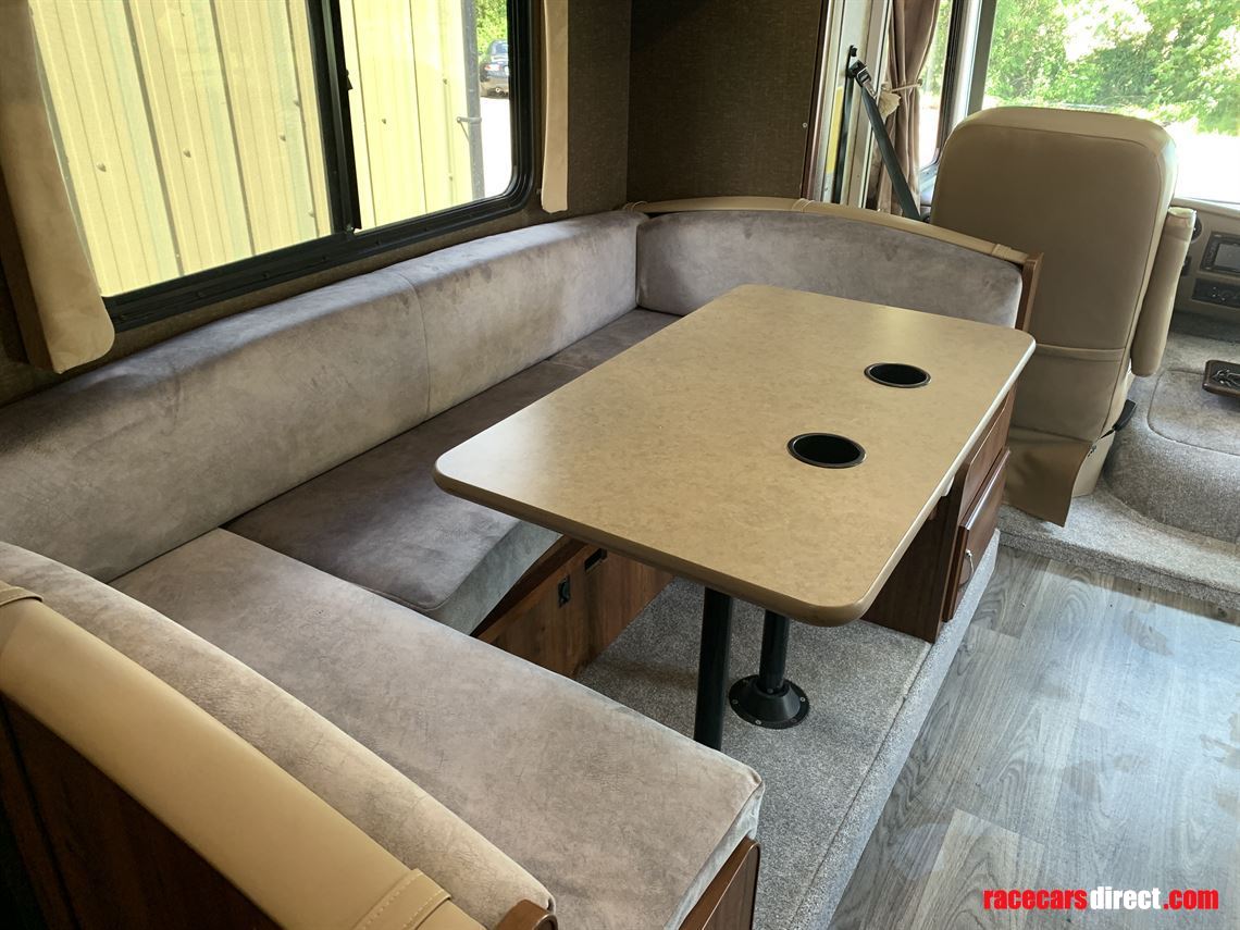 rv-camper-fleetwood-storm