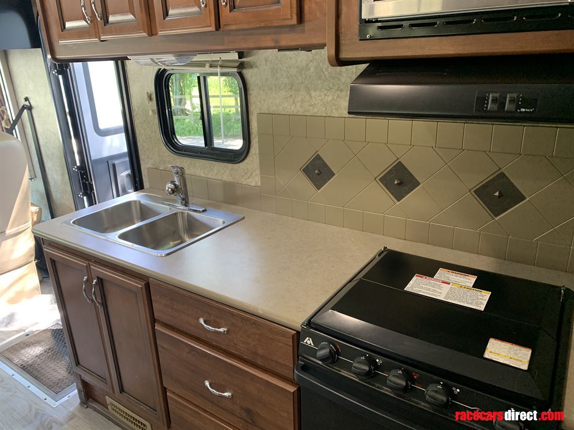 rv-camper-fleetwood-storm