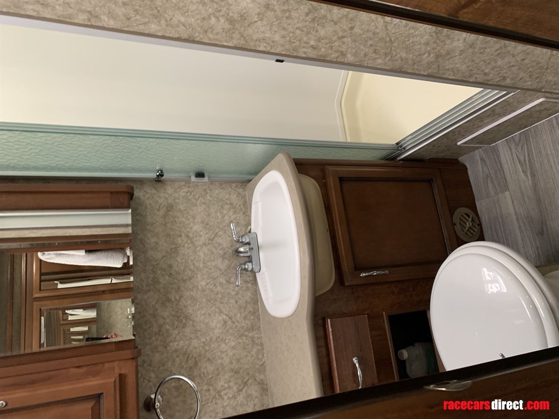 rv-camper-fleetwood-storm