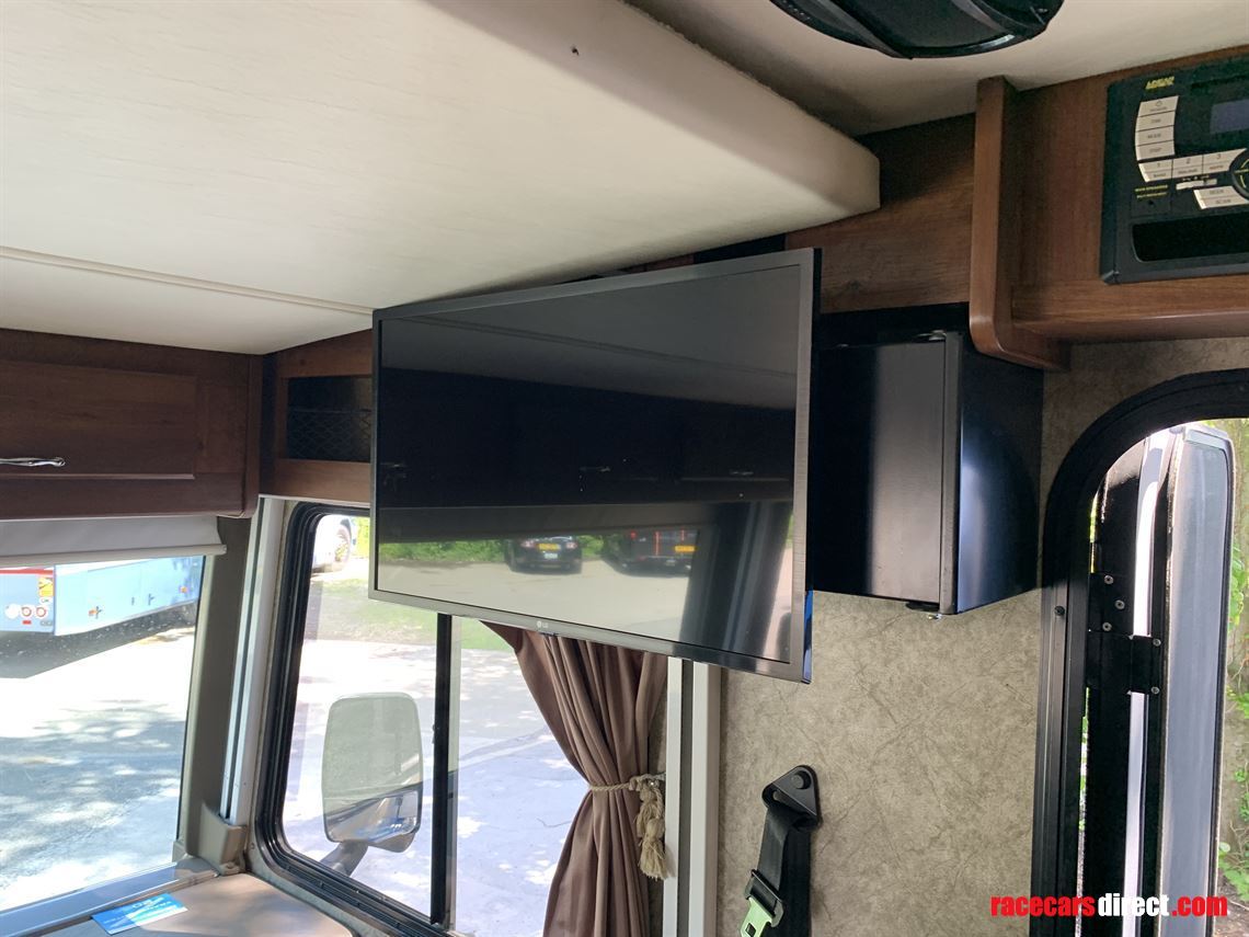 rv-camper-fleetwood-storm