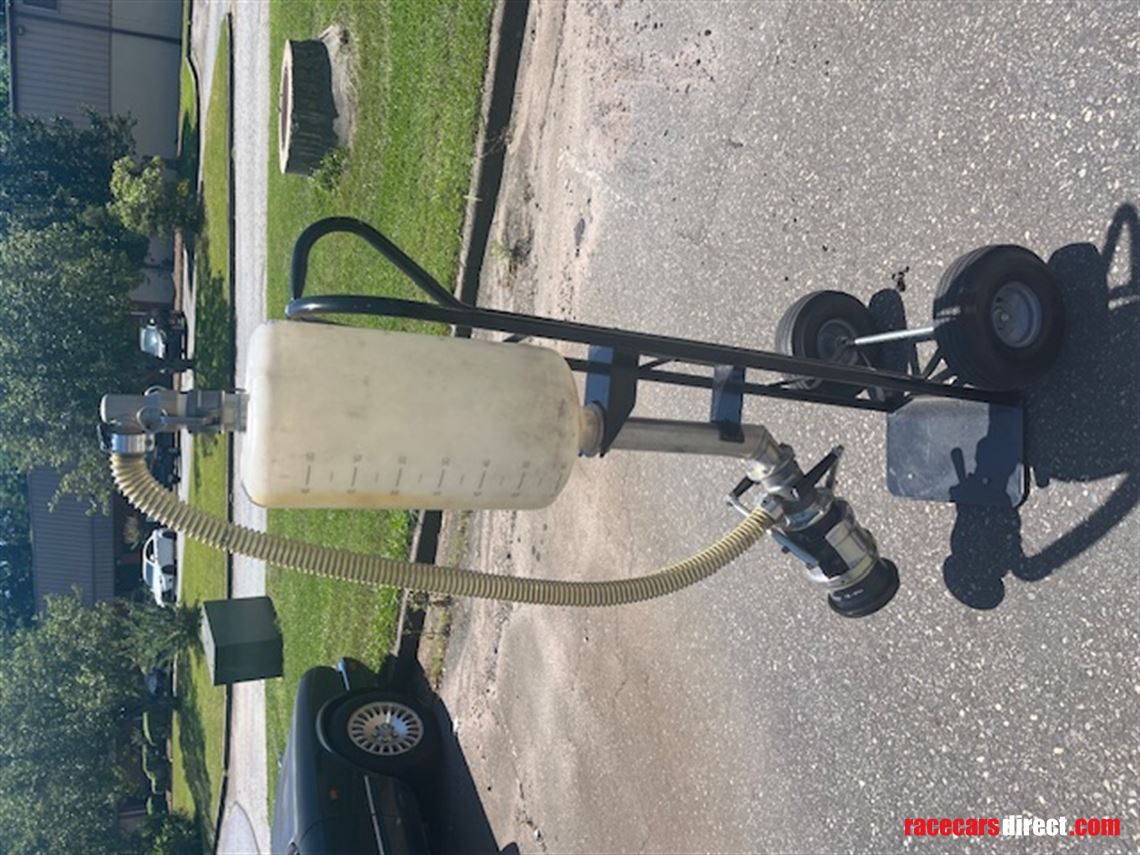 staubli-fuel-filler-bottle-with-stand