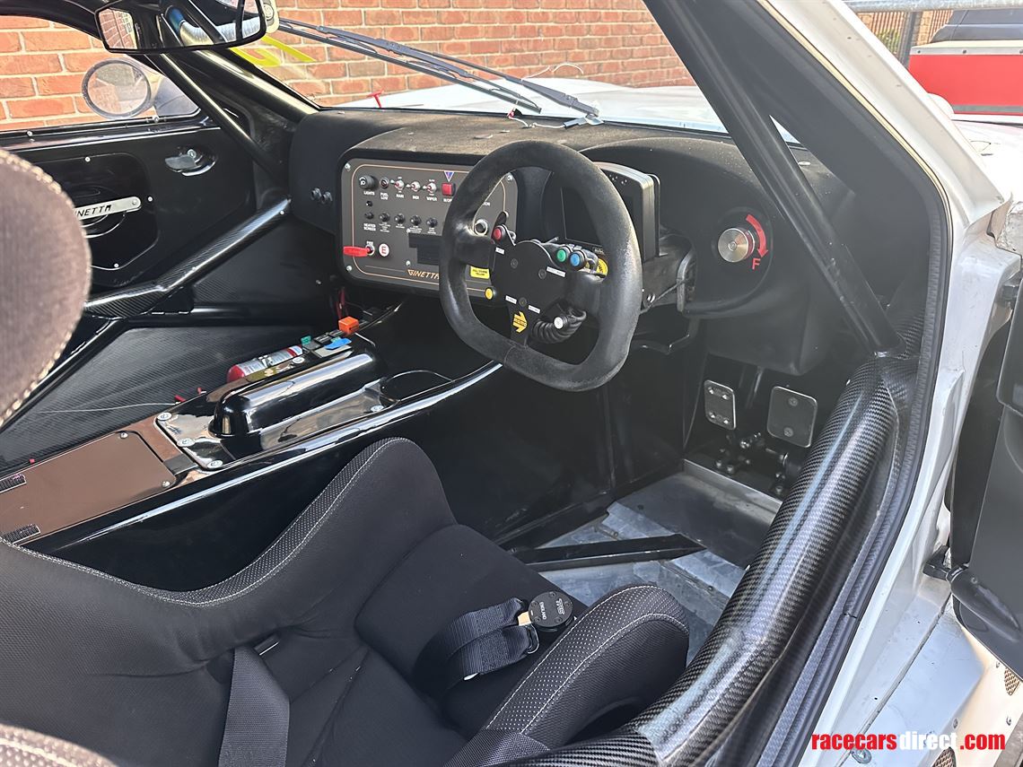 2019-ginetta-gt4-super-cup