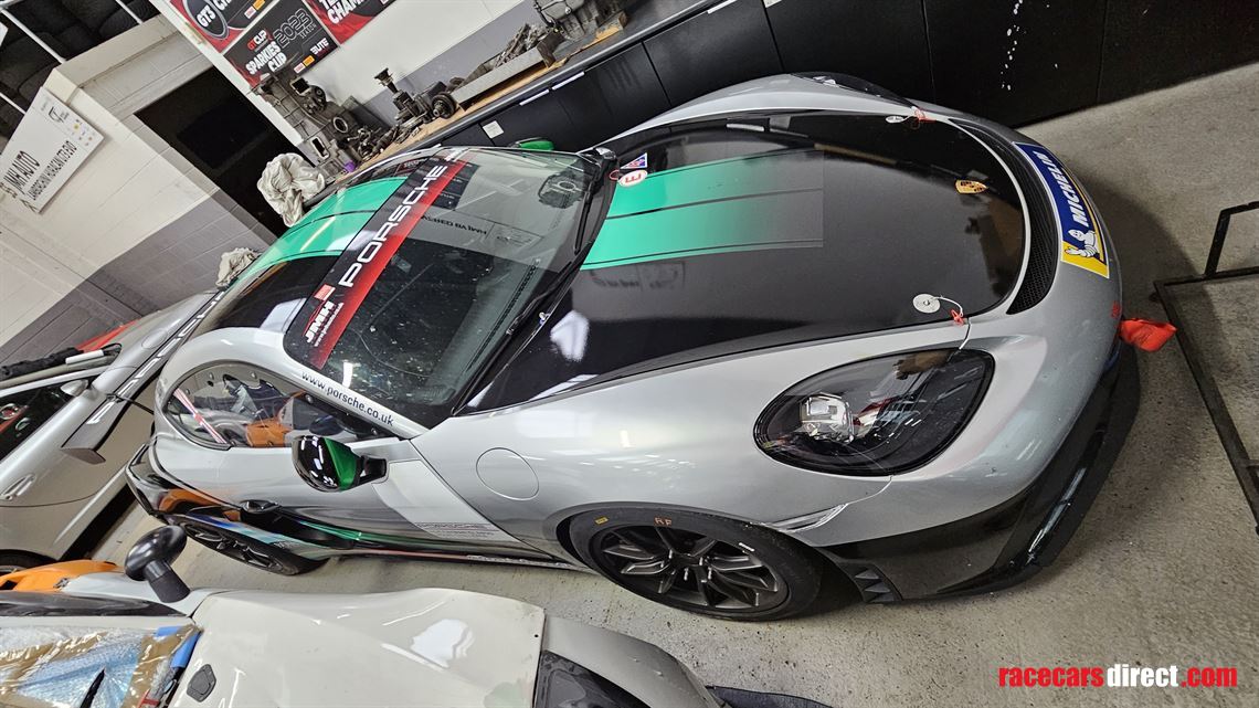 porsche-cayman-gt4-club-sport