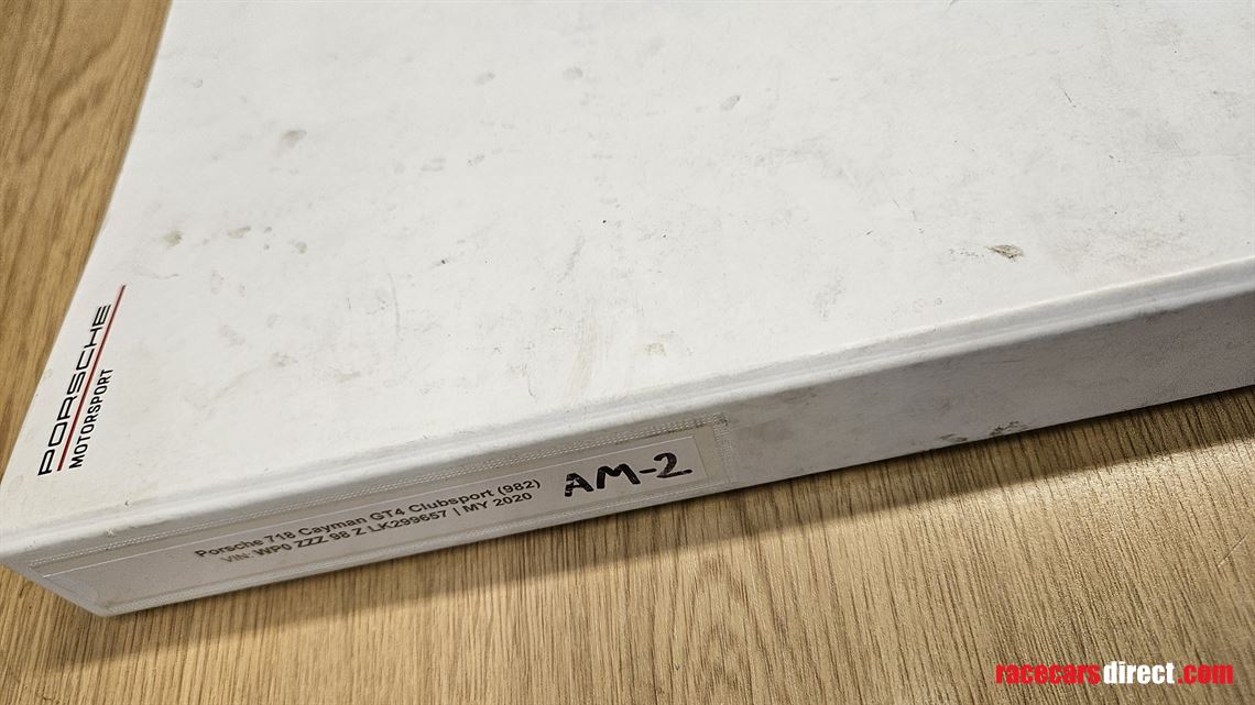 porsche-cayman-gt4-club-sport