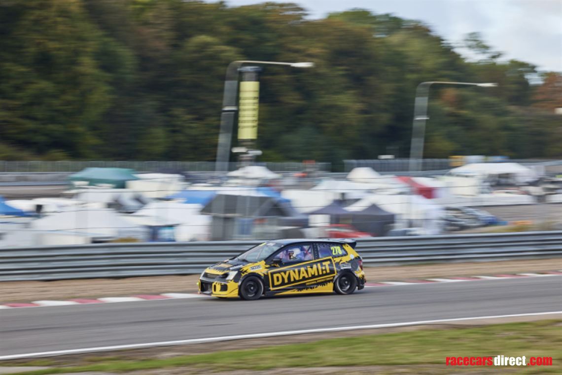 honda-civic-type-r-race-ready