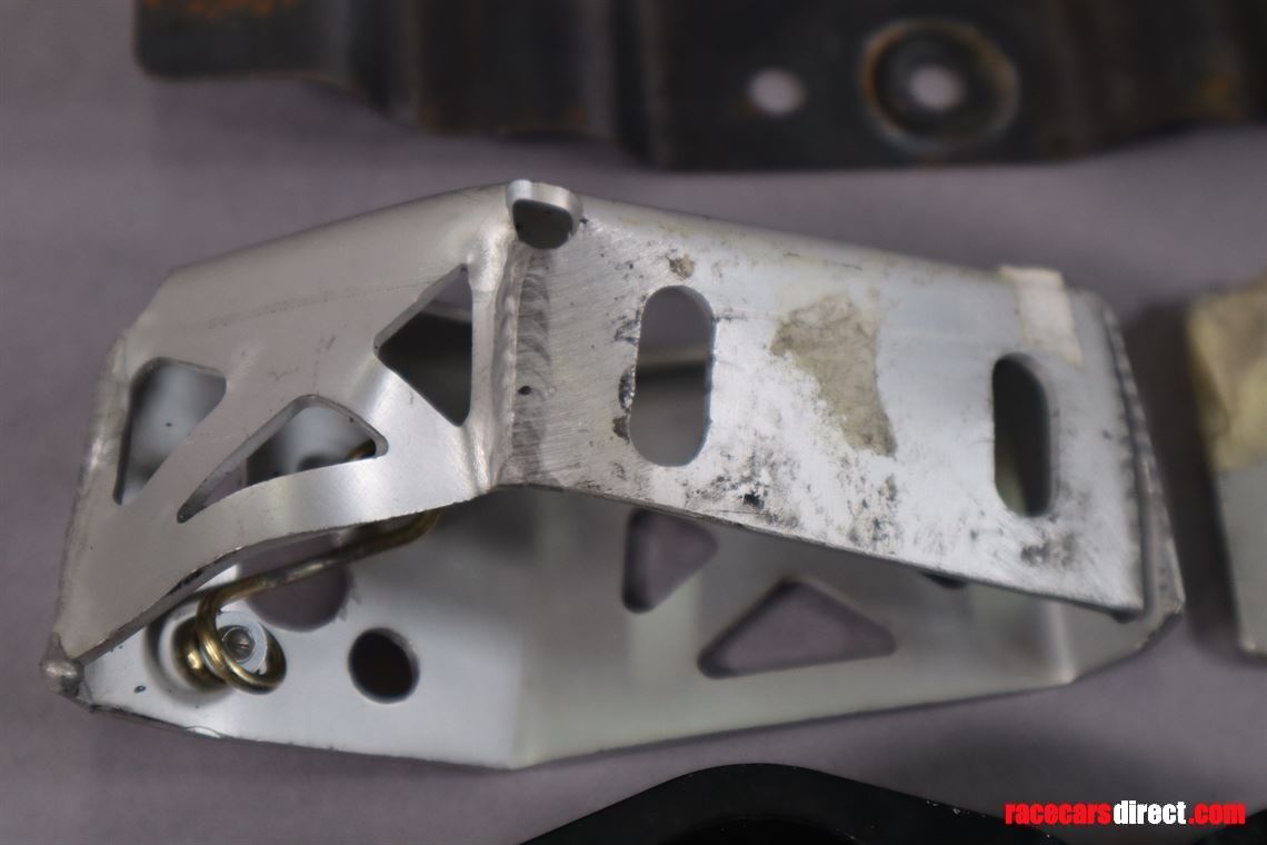 ferrari-488-gt3-front-splitter-brackets