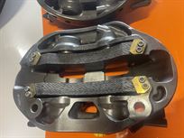 brembo-carbon-carbon-discs-calipers-pads