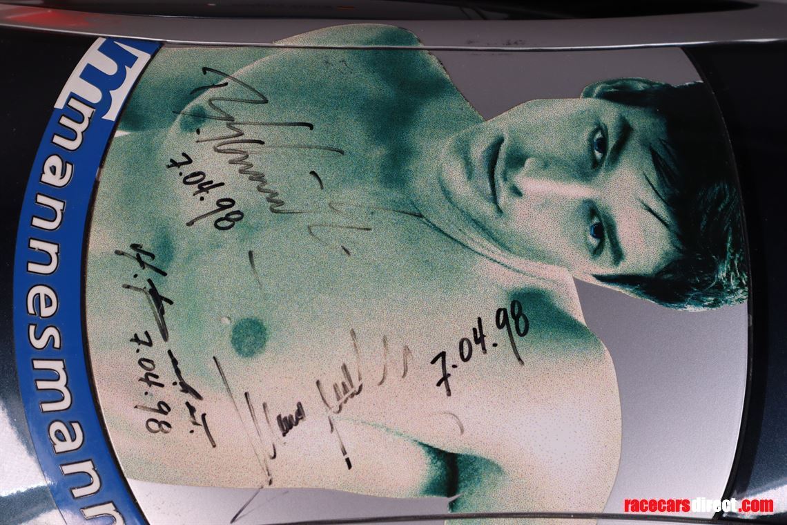 mercedes-benz-clk-gtr-official-show-model-95c