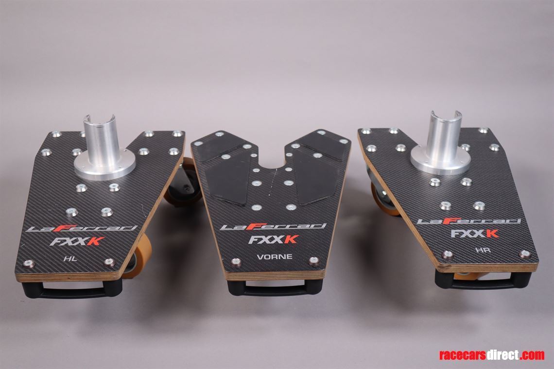 ferrari-laferrari-fxxk-safety-skates