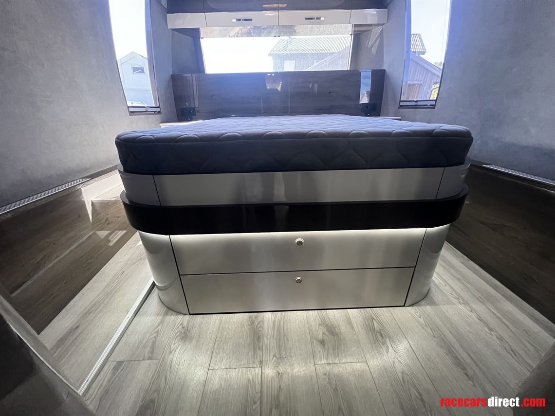 volvo-9700h-exclusive-motorhome-2010-model