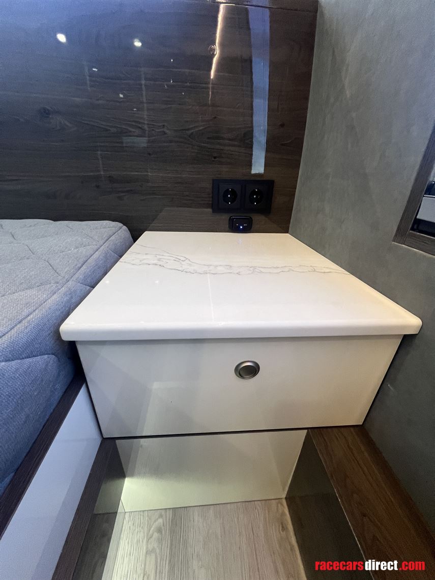 volvo-9700h-exclusive-motorhome-2010-model