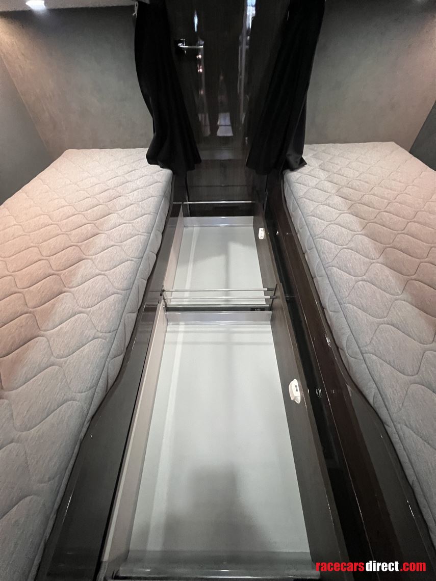 volvo-9700h-exclusive-motorhome-2010-model