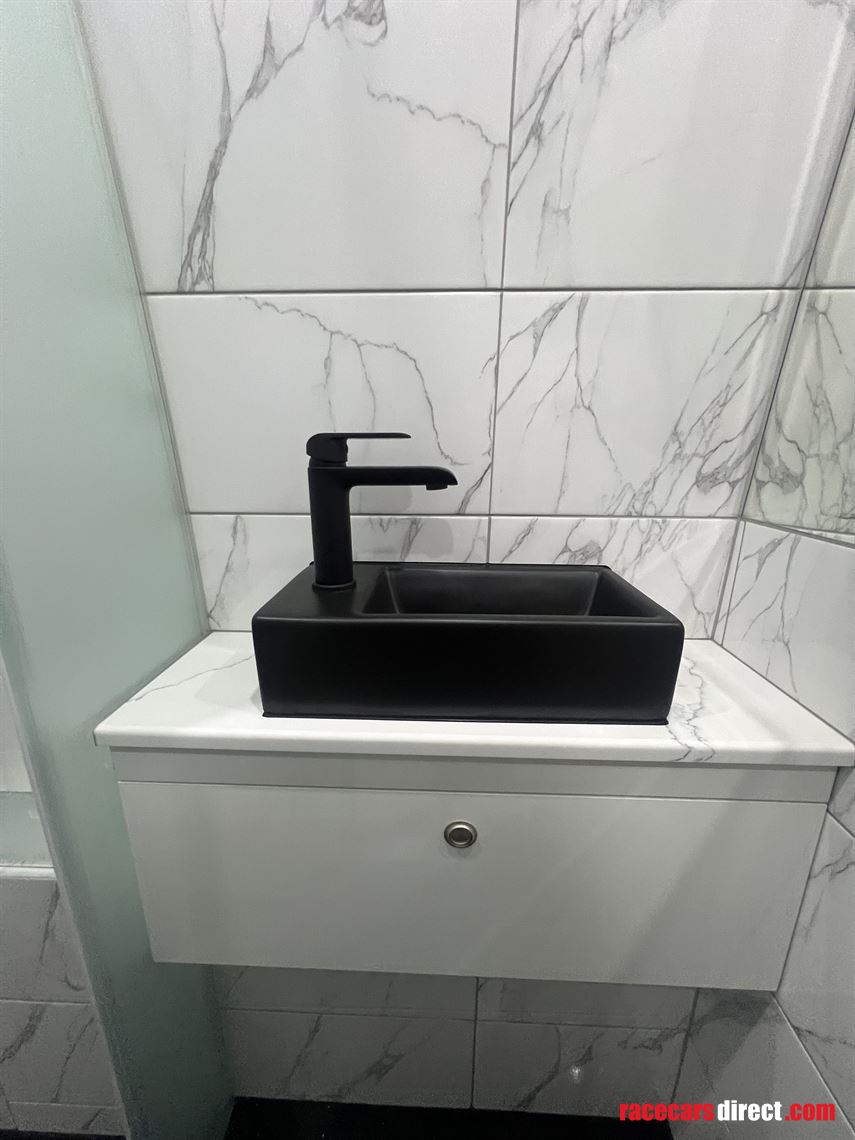 volvo-9700h-exclusive-motorhome-2010-model