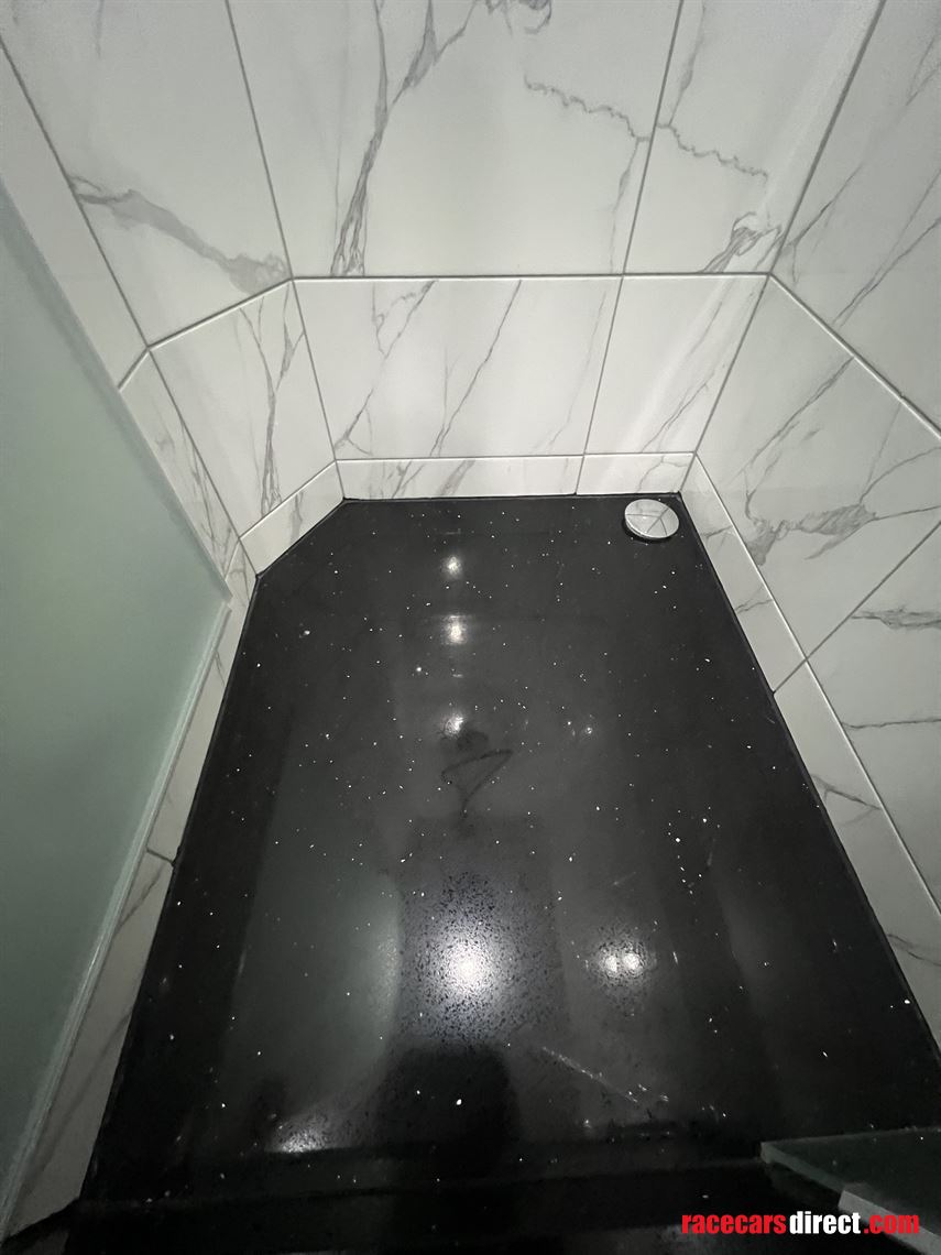 volvo-9700h-exclusive-motorhome-2010-model