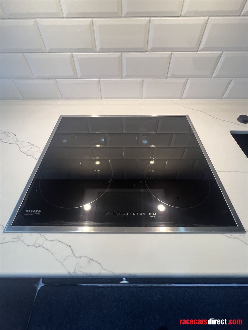 volvo-9700h-exclusive-motorhome-2010-model