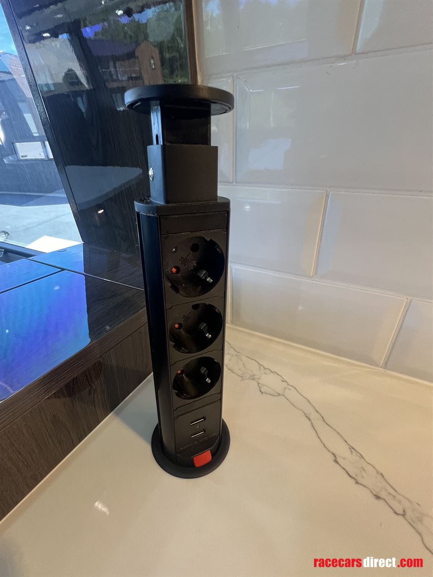 volvo-9700h-exclusive-motorhome-2010-model