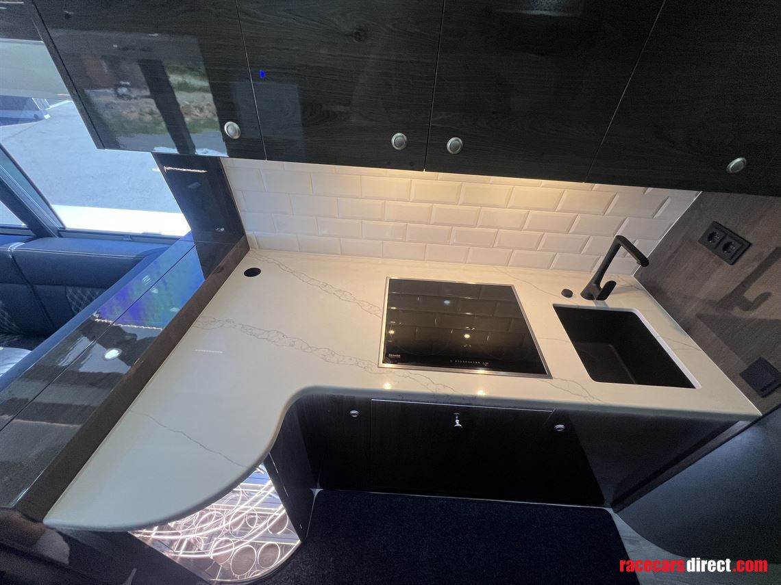 volvo-9700h-exclusive-motorhome-2010-model