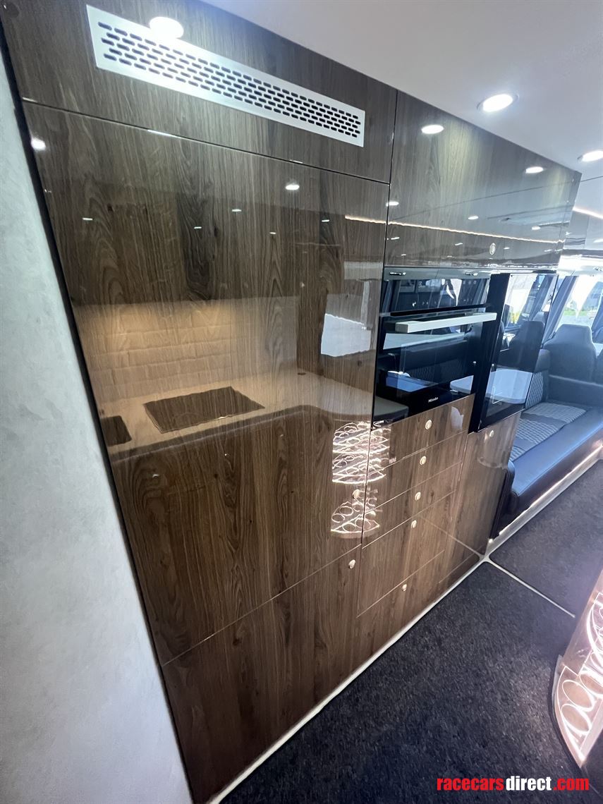 volvo-9700h-exclusive-motorhome-2010-model