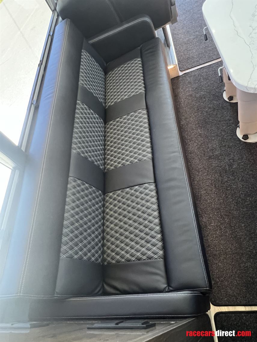 volvo-9700h-exclusive-motorhome-2010-model