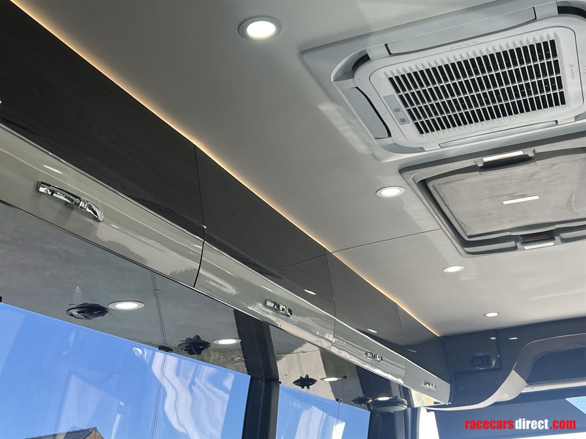 volvo-9700h-exclusive-motorhome-2010-model