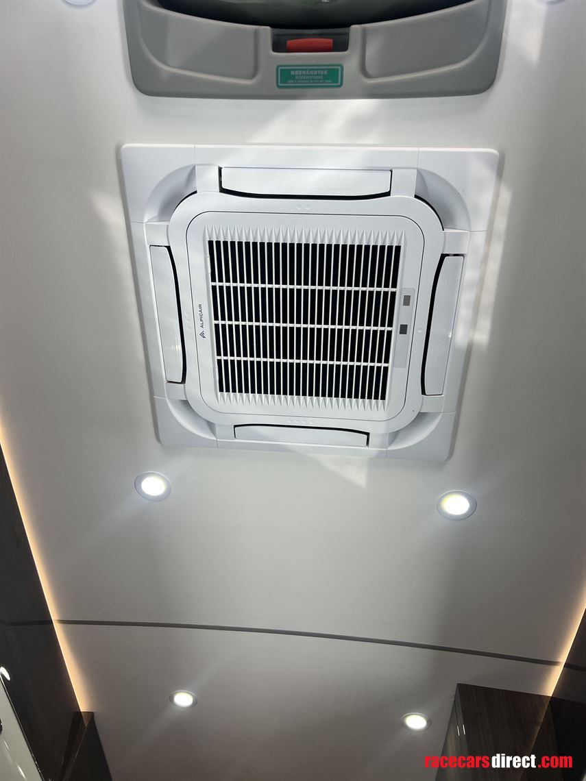 volvo-9700h-exclusive-motorhome-2010-model