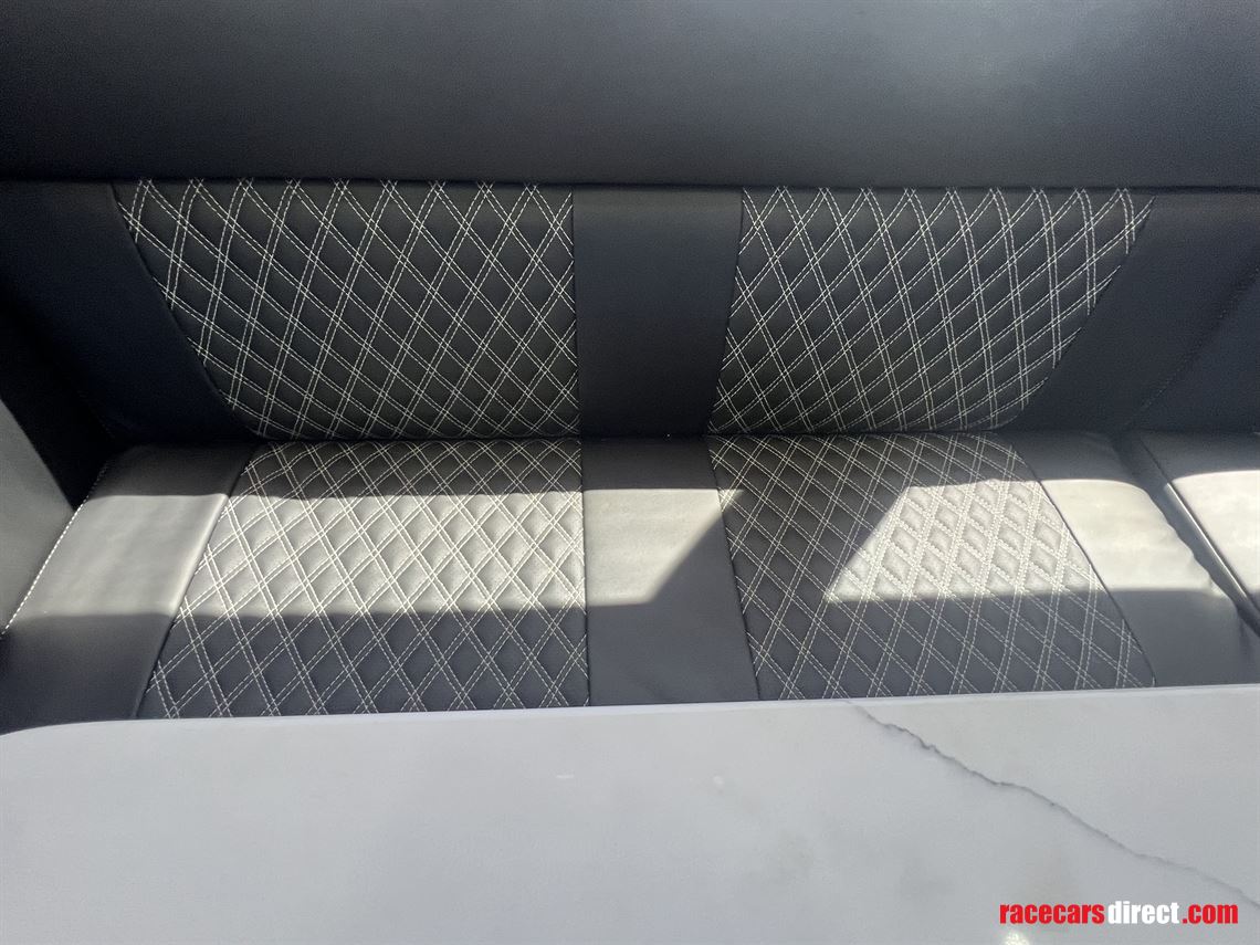 volvo-9700h-exclusive-motorhome-2010-model