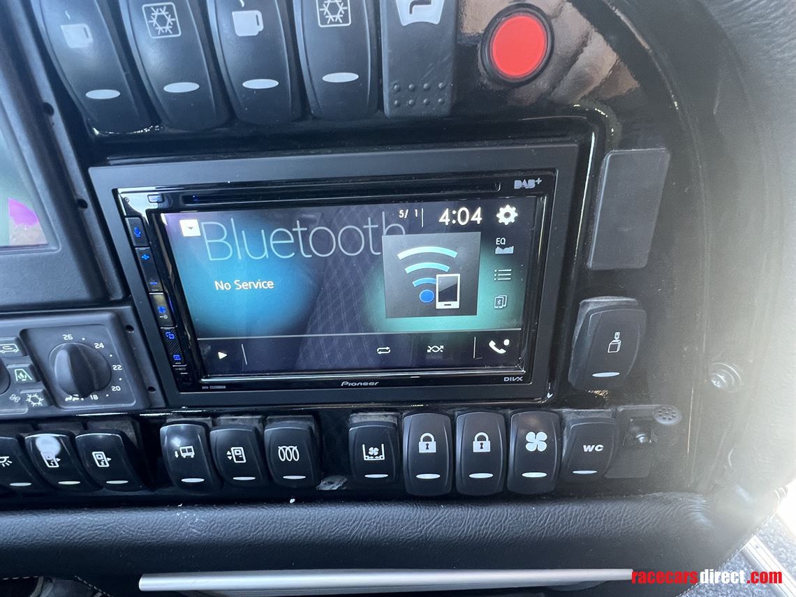 volvo-9700h-exclusive-motorhome-2010-model