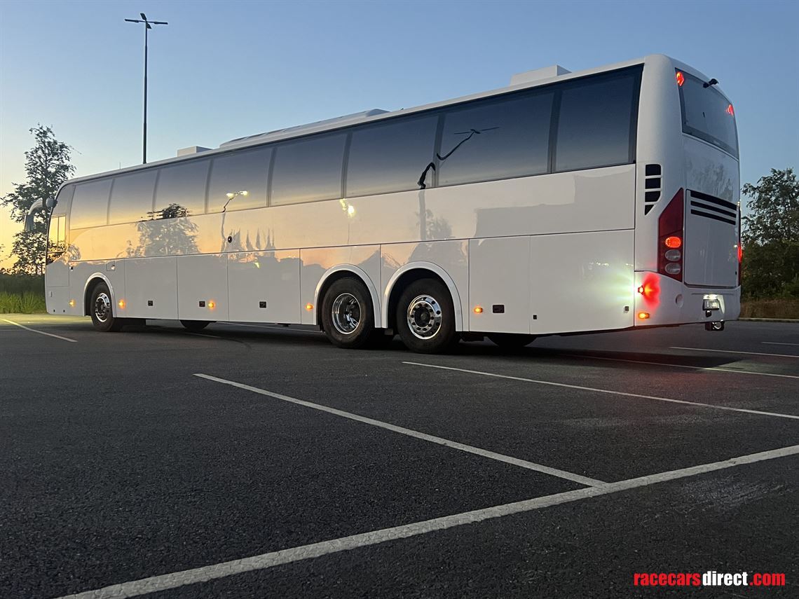 volvo-9700h-exclusive-motorhome-2010-model