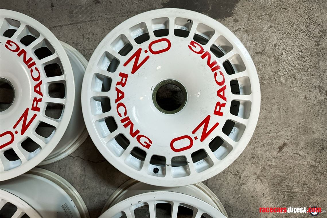 oz-racing-magnesium-wheels-m3-e30-dtm