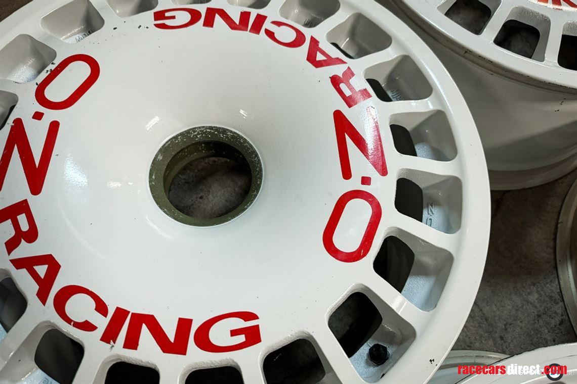 oz-racing-magnesium-wheels-m3-e30-dtm