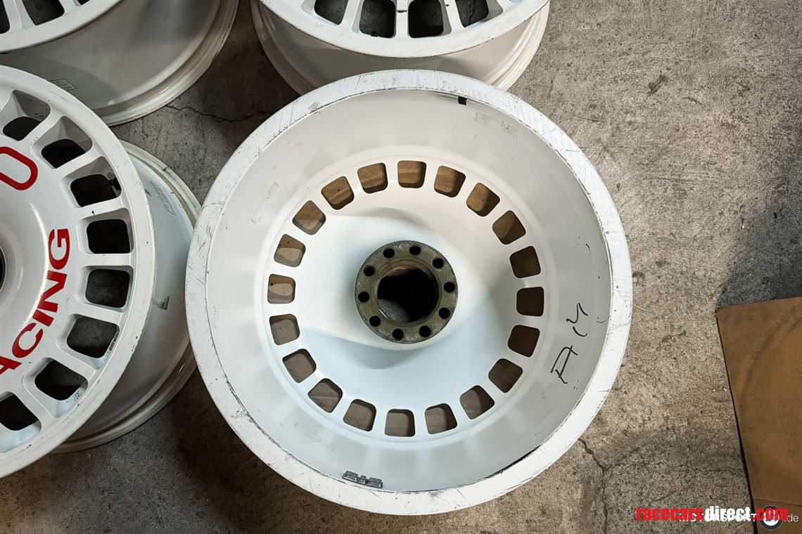 oz-racing-magnesium-wheels-m3-e30-dtm