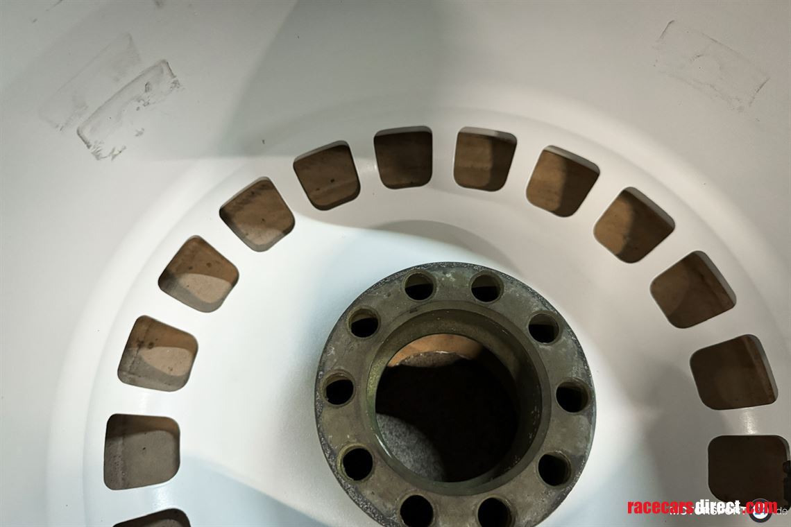 oz-racing-magnesium-wheels-m3-e30-dtm