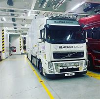 6-car-enclosed-transport-and-tractor-unit-ful